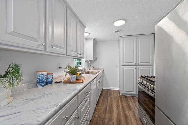 12917 Recreation Drive, Lowell, AR 72745