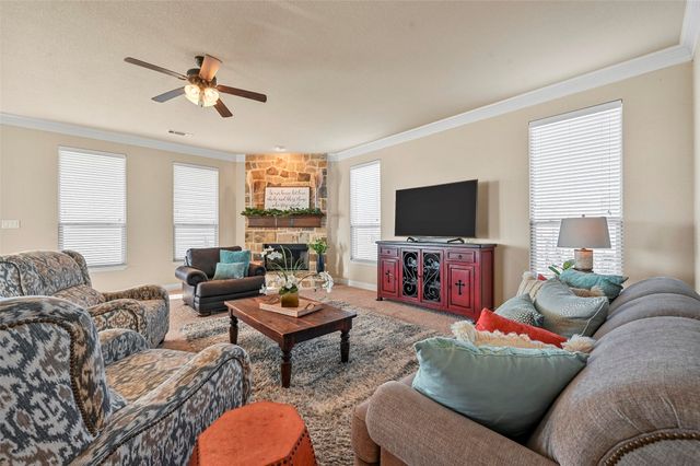 329 Montana Court, New Fairview, TX 76078