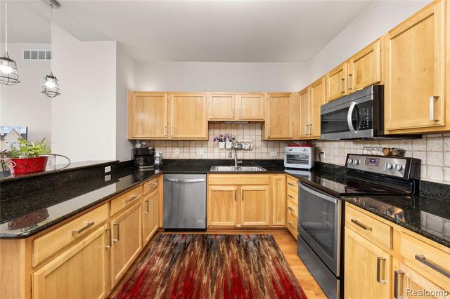 30695 Ardmore Court, Novi, MI 48377
