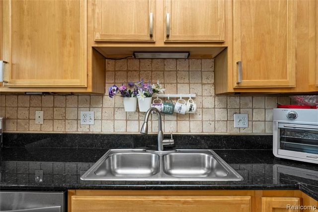 30695 Ardmore Court, Novi, MI 48377