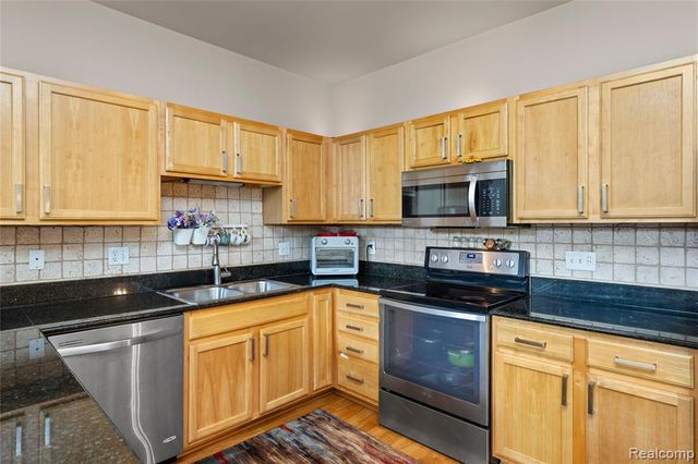 30695 Ardmore Court, Novi, MI 48377