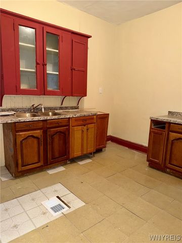 124 Rhode Island Street, Buffalo, NY 14213