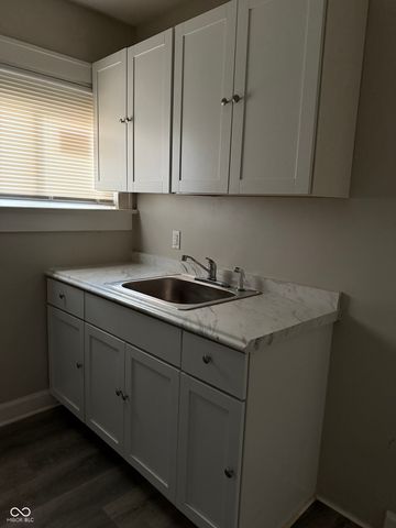 2034 Southeastern Avenue, Indianapolis, IN 46201