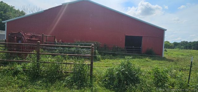 37967 E 221st Street, Porter, OK 74454