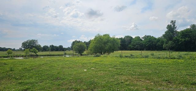 37967 E 221st Street, Porter, OK 74454