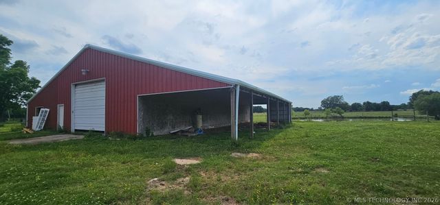 37967 E 221st Street, Porter, OK 74454