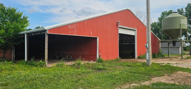 37967 E 221st Street, Porter, OK 74454