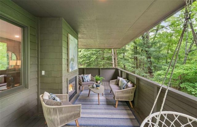 220 Wake Robin, Big Canoe, GA 30143