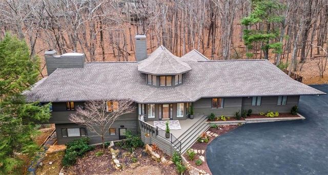 220 Wake Robin, Big Canoe, GA 30143