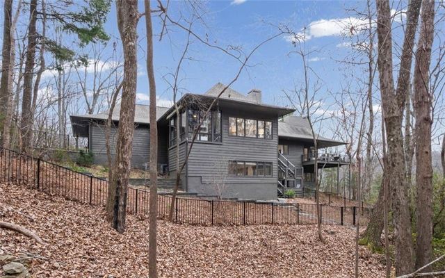 220 Wake Robin, Big Canoe, GA 30143