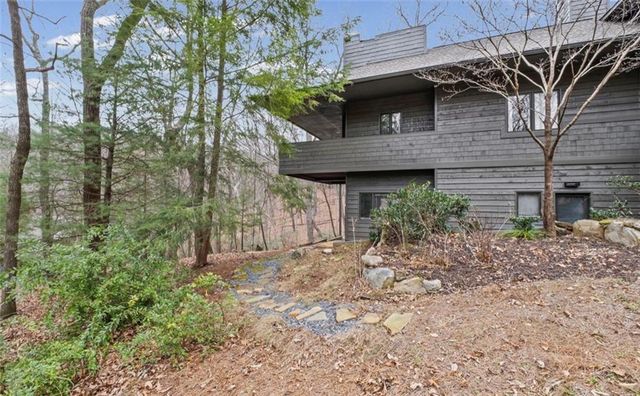 220 Wake Robin, Big Canoe, GA 30143