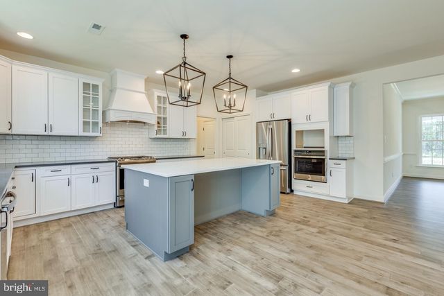 002 MULLEN DR, Sicklerville, NJ 08081