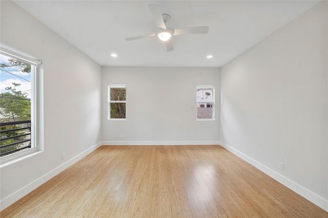825 NE 17th Way, Fort Lauderdale, FL 33304