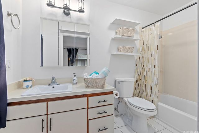 95-349 Kuahelani Avenue B-2, Mililani, HI 96789