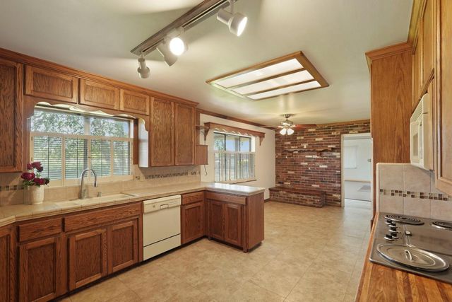 2489 N Beecher Rd, Stockton, CA 95215