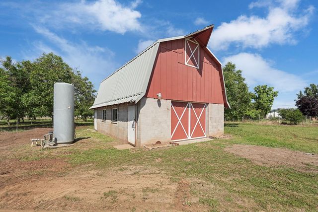 2489 N Beecher Rd, Stockton, CA 95215