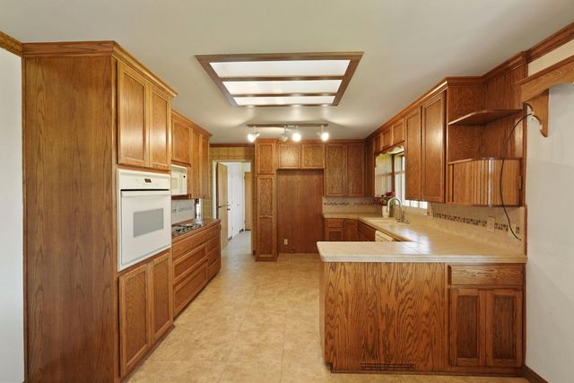 2489 N Beecher Rd, Stockton, CA 95215