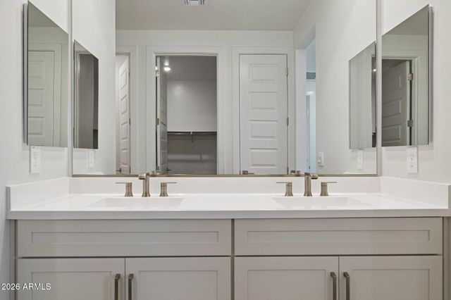 2583 E VILLA LINDA Drive, Phoenix, AZ 85024