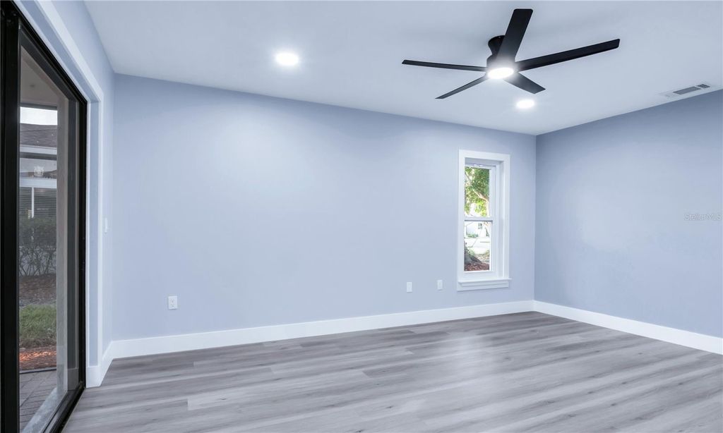 Image 11 of property listing at 1007 NW 82ND STREET, Bradenton, FL 34209