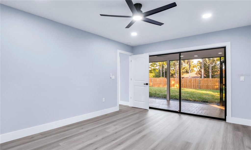 Image 12 of property listing at 1007 NW 82ND STREET, Bradenton, FL 34209