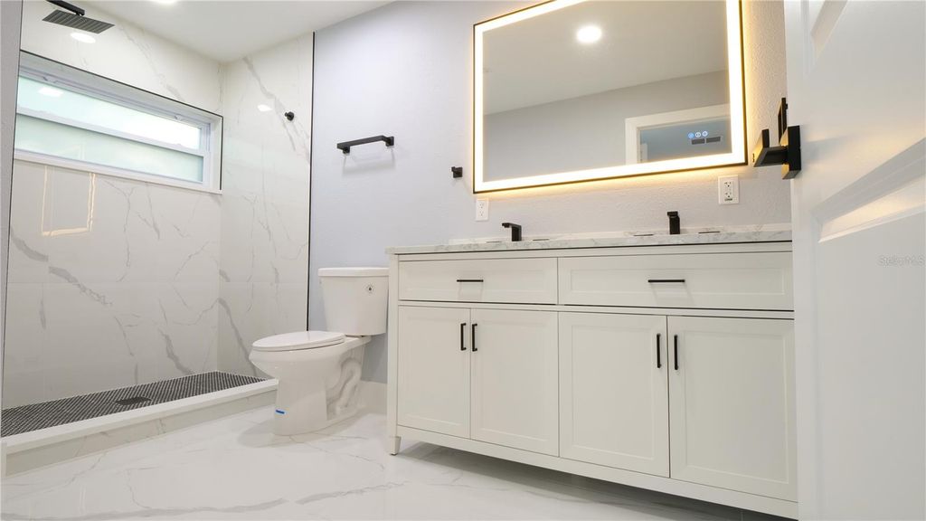 Image 17 of property listing at 1007 NW 82ND STREET, Bradenton, FL 34209