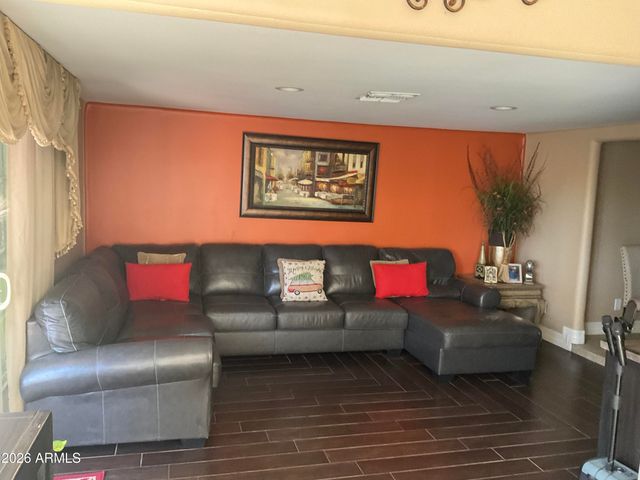 4801 W STATE Avenue, Glendale, AZ 85301