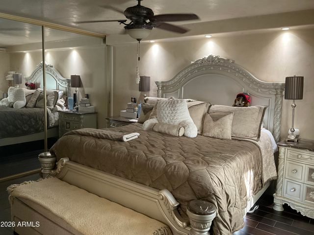 4801 W STATE Avenue, Glendale, AZ 85301