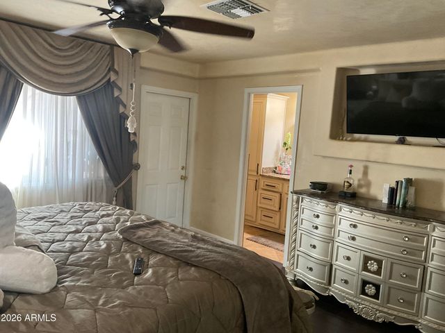 4801 W STATE Avenue, Glendale, AZ 85301