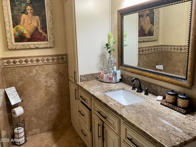 4801 W STATE Avenue, Glendale, AZ 85301