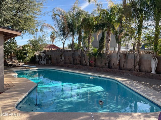 4801 W STATE Avenue, Glendale, AZ 85301