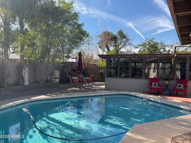 4801 W STATE Avenue, Glendale, AZ 85301