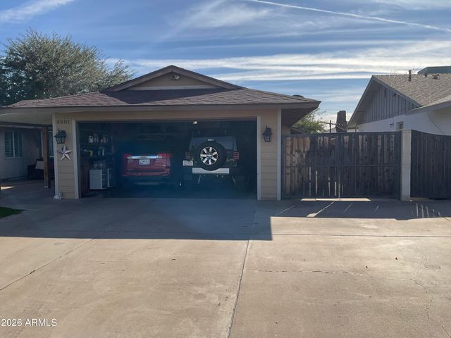 4801 W STATE Avenue, Glendale, AZ 85301