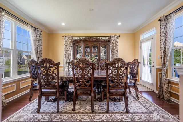 27 Potomac Avenue, Monroe, NJ 08831