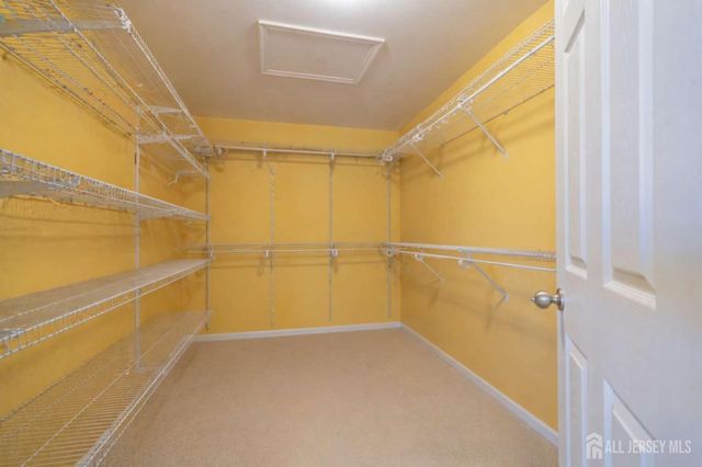 27 Potomac Avenue, Monroe, NJ 08831