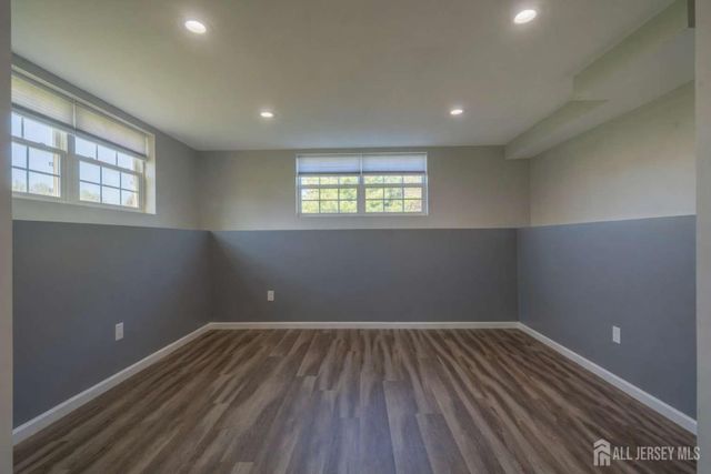 27 Potomac Avenue, Monroe, NJ 08831