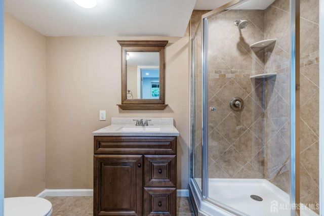 27 Potomac Avenue, Monroe, NJ 08831