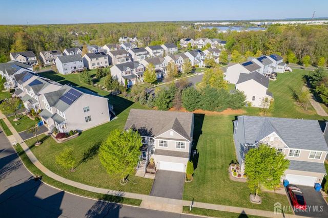 27 Potomac Avenue, Monroe, NJ 08831