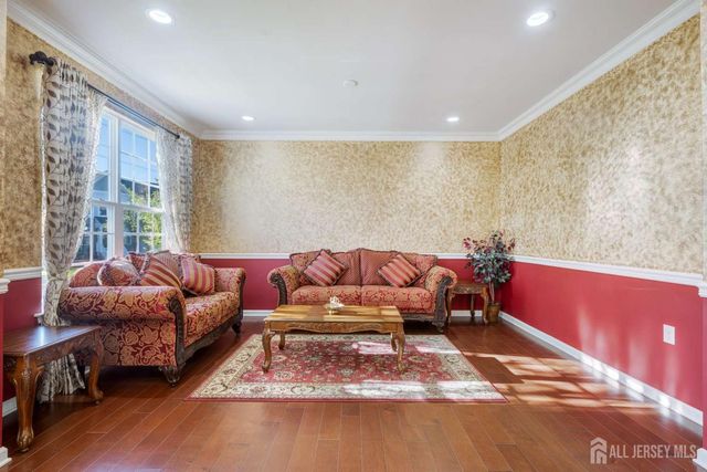 27 Potomac Avenue, Monroe, NJ 08831