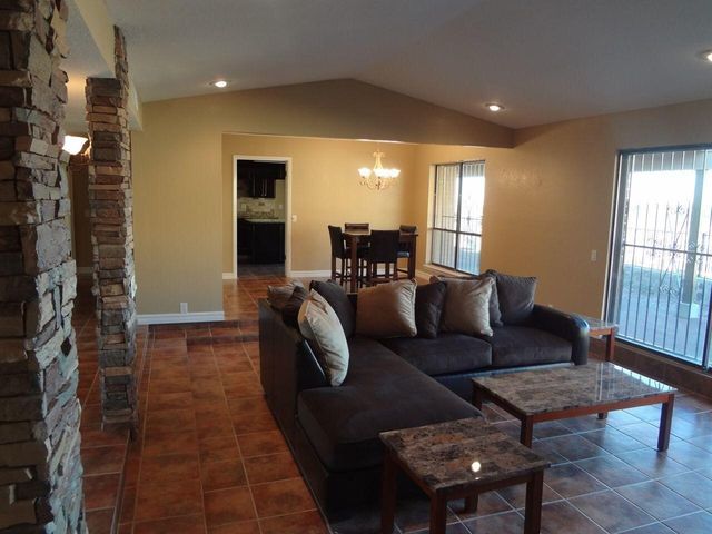 320 Barbaree Drive, El Paso, TX 79912