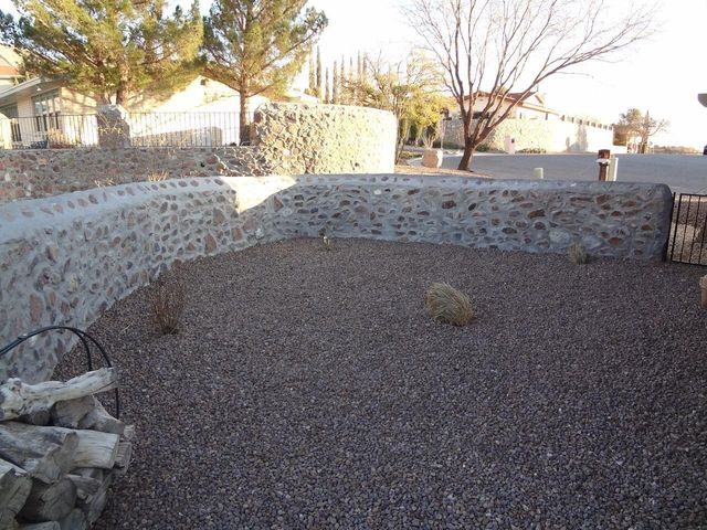 320 Barbaree Drive, El Paso, TX 79912