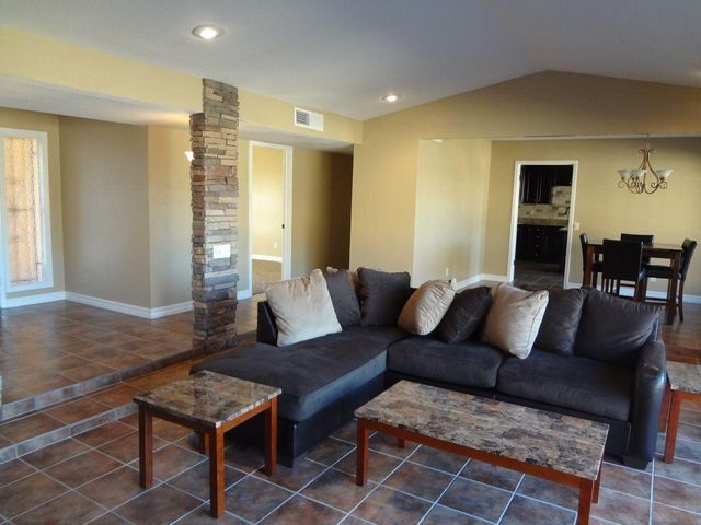 320 Barbaree Drive, El Paso, TX 79912
