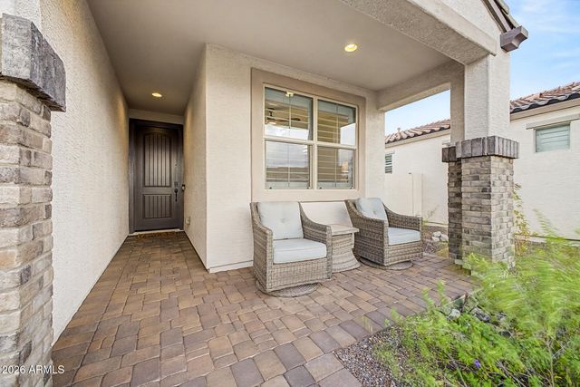 18123 W HIDDENVIEW Drive, Goodyear, AZ 85338