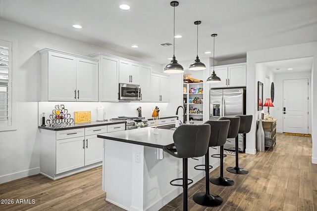 18123 W HIDDENVIEW Drive, Goodyear, AZ 85338
