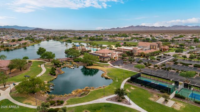 18123 W HIDDENVIEW Drive, Goodyear, AZ 85338