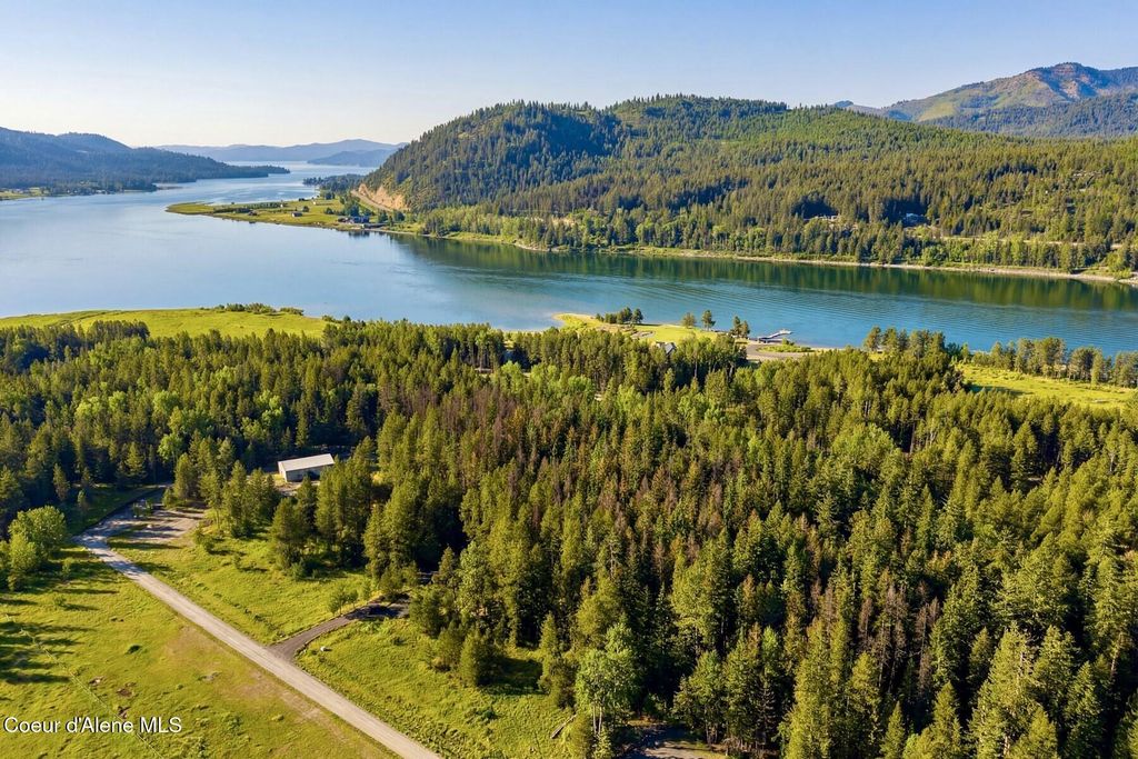 NKA Bishops Bay LN, Sagle, ID 83860 photo 6