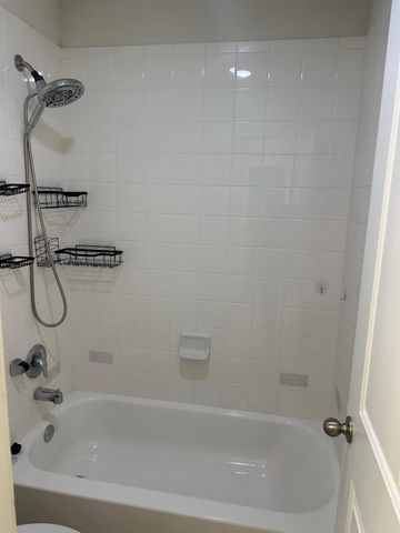 5038 Azalea Trace Drive, Houston, TX 77066