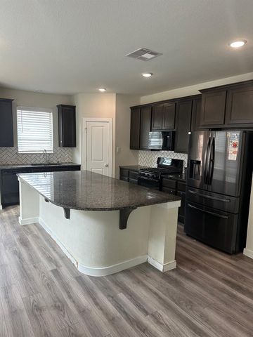 5038 Azalea Trace Drive, Houston, TX 77066