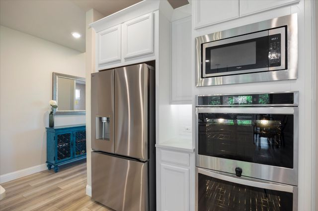 7504 Larson Lane, Rowlett, TX 75089