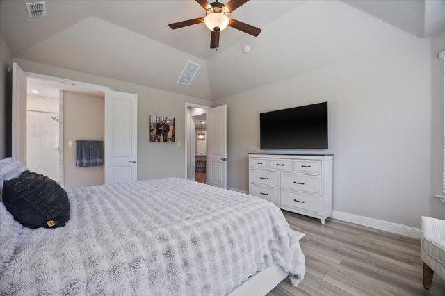 7504 Larson Lane, Rowlett, TX 75089