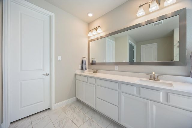 7504 Larson Lane, Rowlett, TX 75089